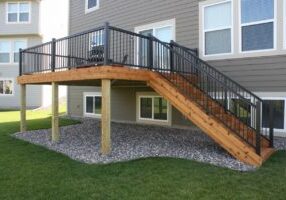 Cedar Deck 1280w x 853h (17)